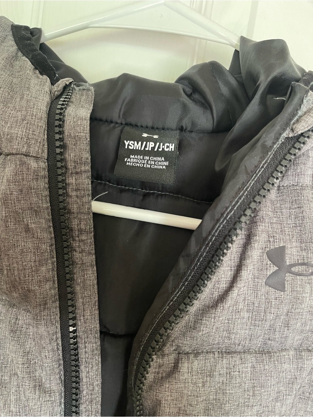 Under Armour Heather Gray Insulated Hooded Jacket - Picture 2 of 4